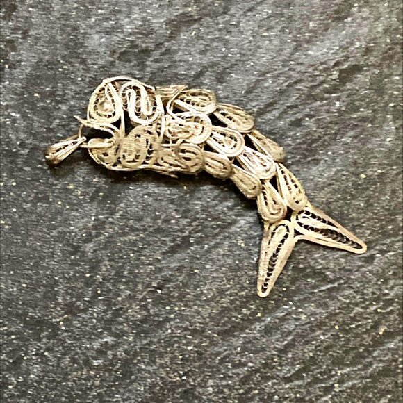 Large vintage articulated filigree fish pendant - Picture 3 of 6